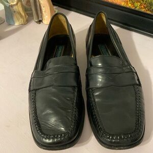 Bass Loafers in good pre owned condition, minimal signs of wear